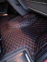 Volkswagen T5 Caravelle - LANGE Version - rote Volkswagen T5 Caravelle