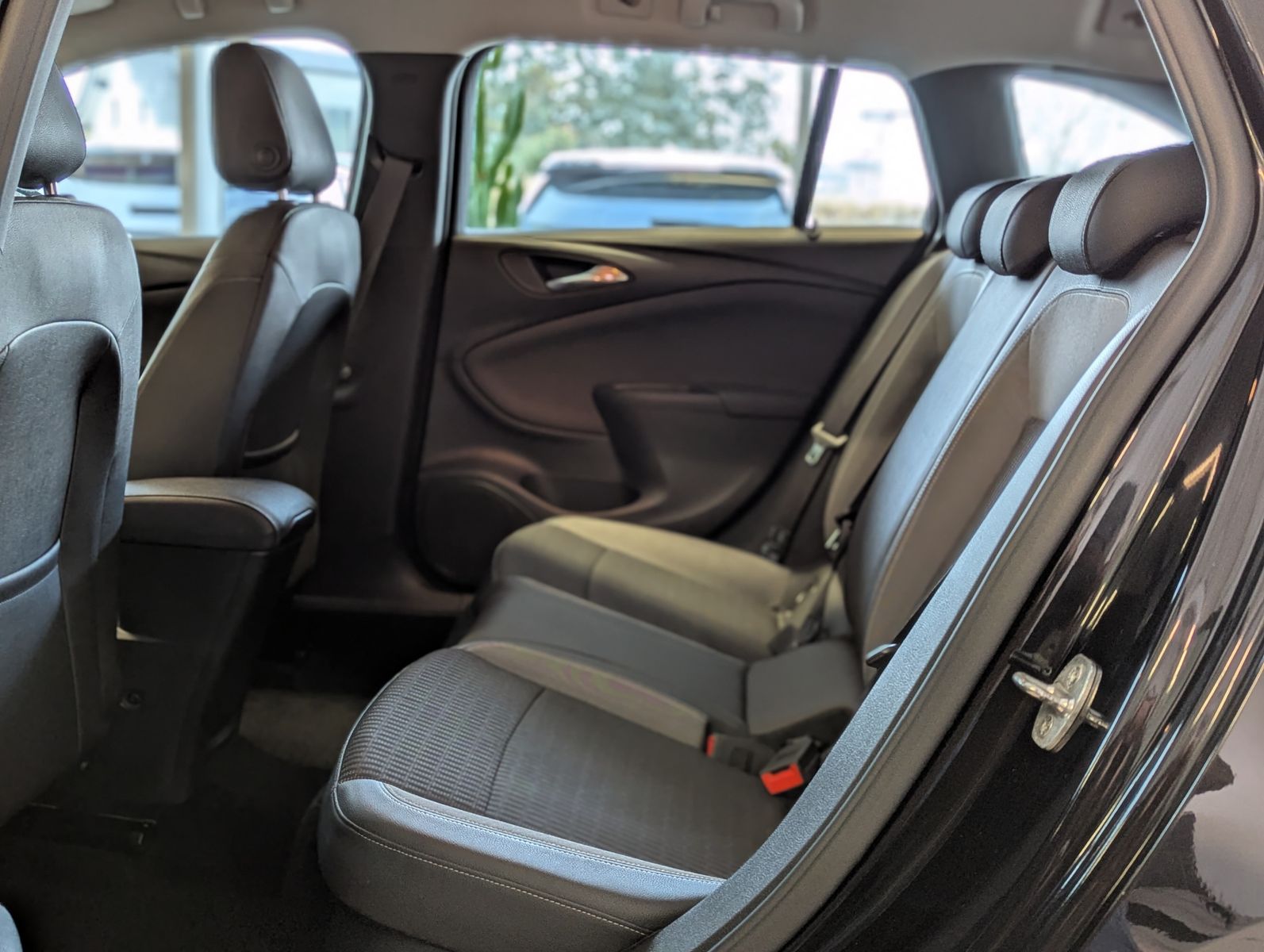 OPEL Astra 1.5 CDTI Aut. Elegance Navi LED Kamera - Image 13