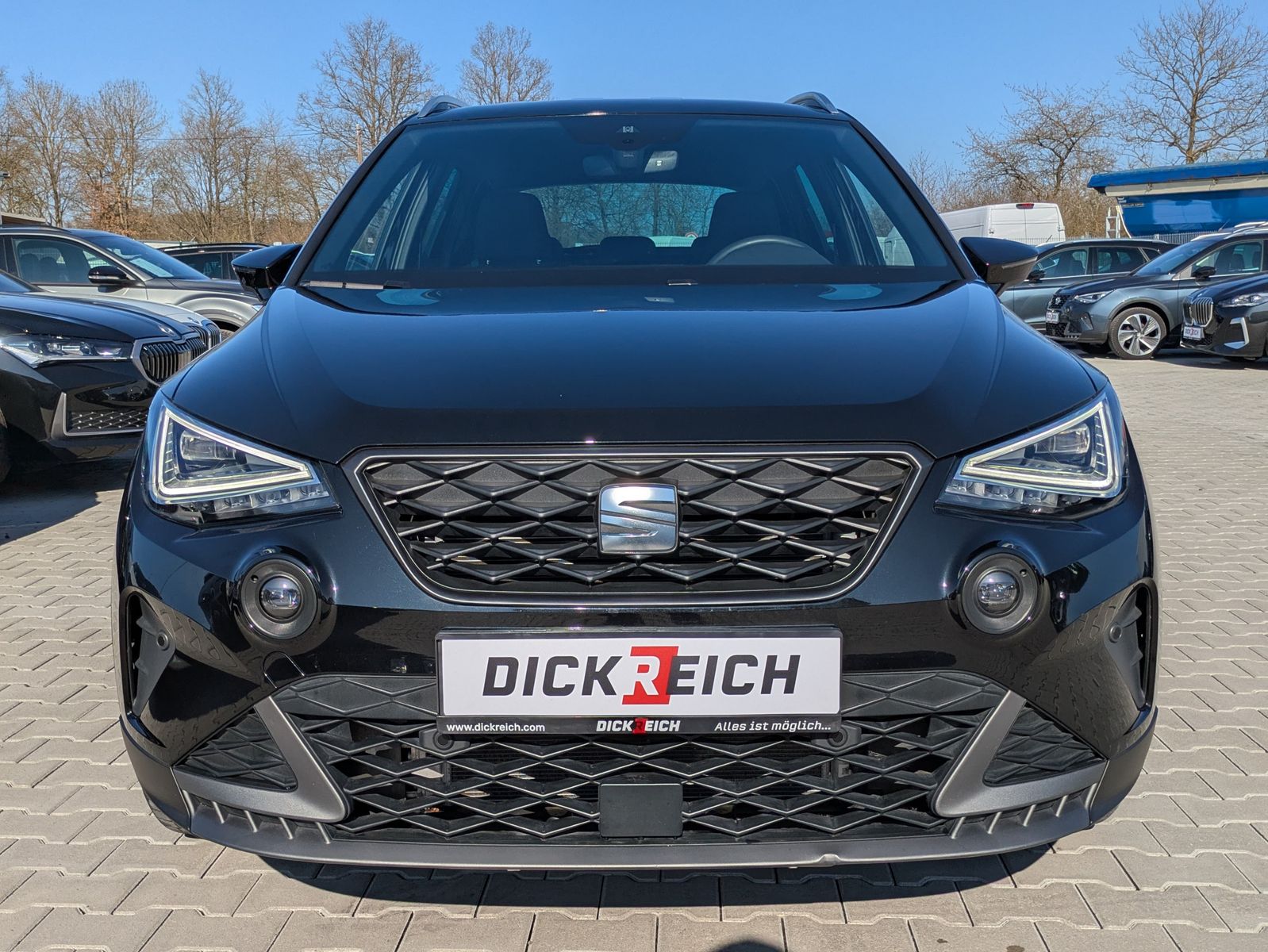 Fahrzeugabbildung SEAT Arona 1.5 TSI FR DSG AHK*ACC*LED*APP*DAB*KAMERA
