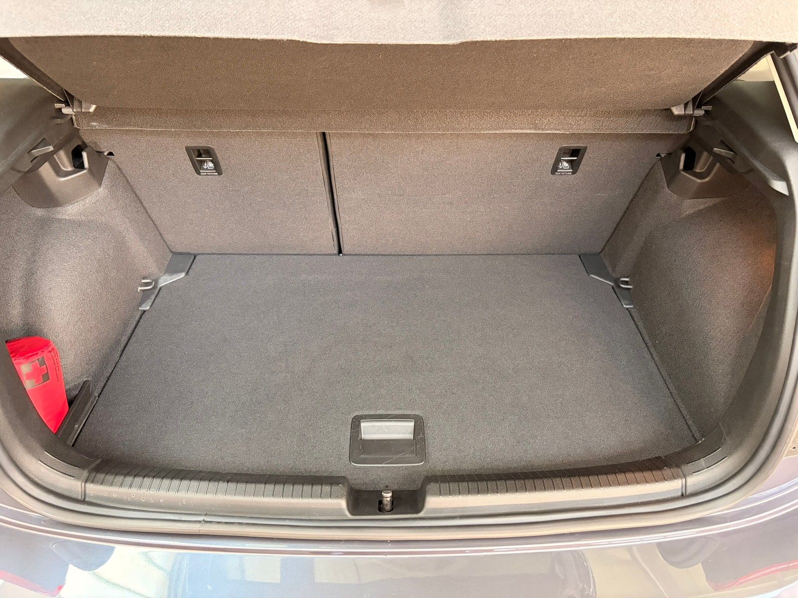 Fahrzeugabbildung Volkswagen Polo Style 1,0 TSI DSG + IQ.Drive + Navi + Klima