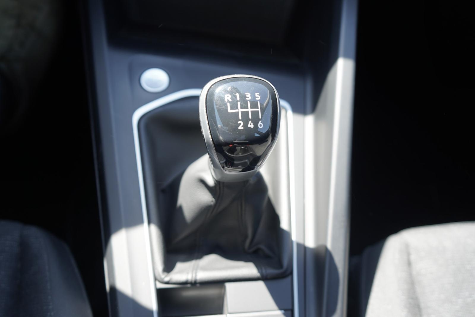 Volkswagen Golf VIII 1.5 TSI Life LED Navi Sitzheizung DAB, миниатюра 20