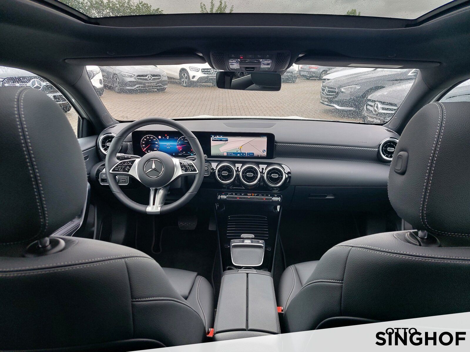 Fahrzeugabbildung Mercedes-Benz A 200 +Panodach+Standhzg+LED+Rü Kam+MBUX+Sitzhg