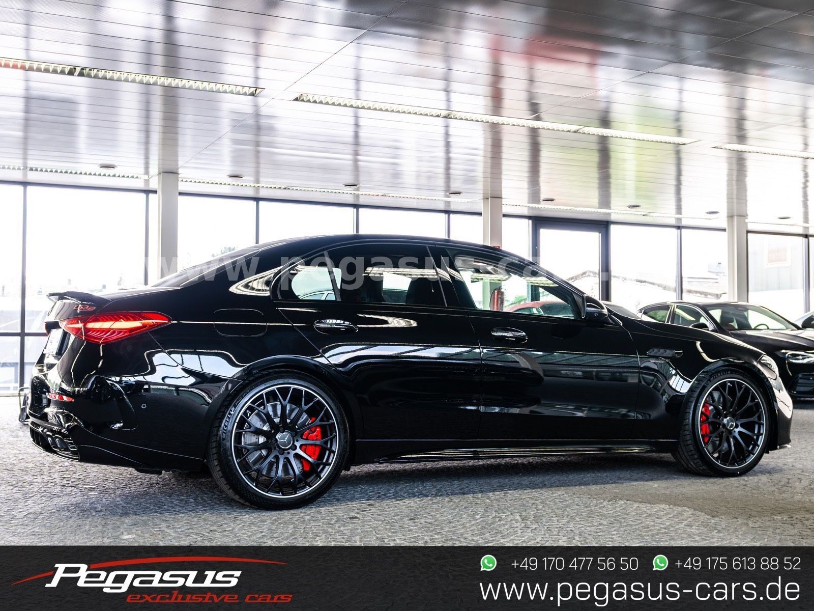 MERCEDES-BENZ C 63 AMG - 10