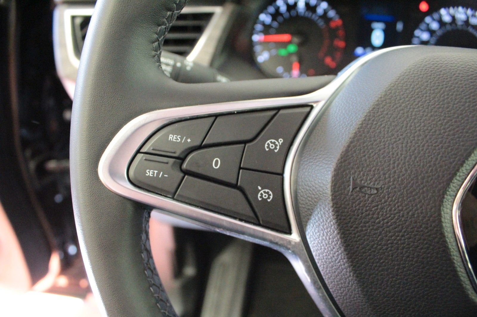 Fahrzeugabbildung Renault Kangoo Tce 130 EDC Techno*Sitzhzg*