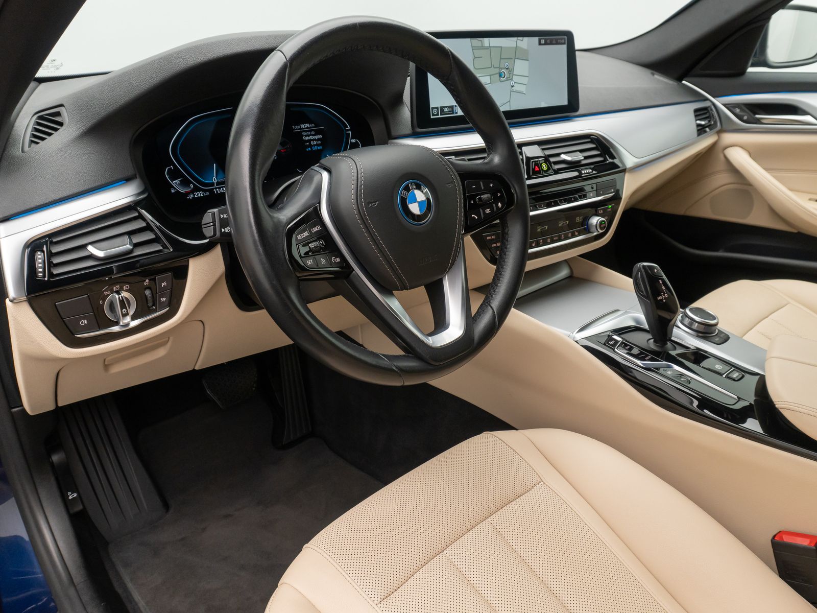 Fahrzeugabbildung BMW 520e Alarm AHK DAB HiFi Individual Leder 18Zoll