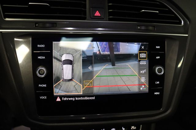 Fahrzeugabbildung Volkswagen Tiguan Allspace R-Line Highline 4Motion PANO