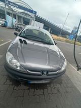 Peugeot Verkaufe mein Peugeot 206 - Peugeot 206 mit Benzin-Antrieb: Kleinwagen, Automatik