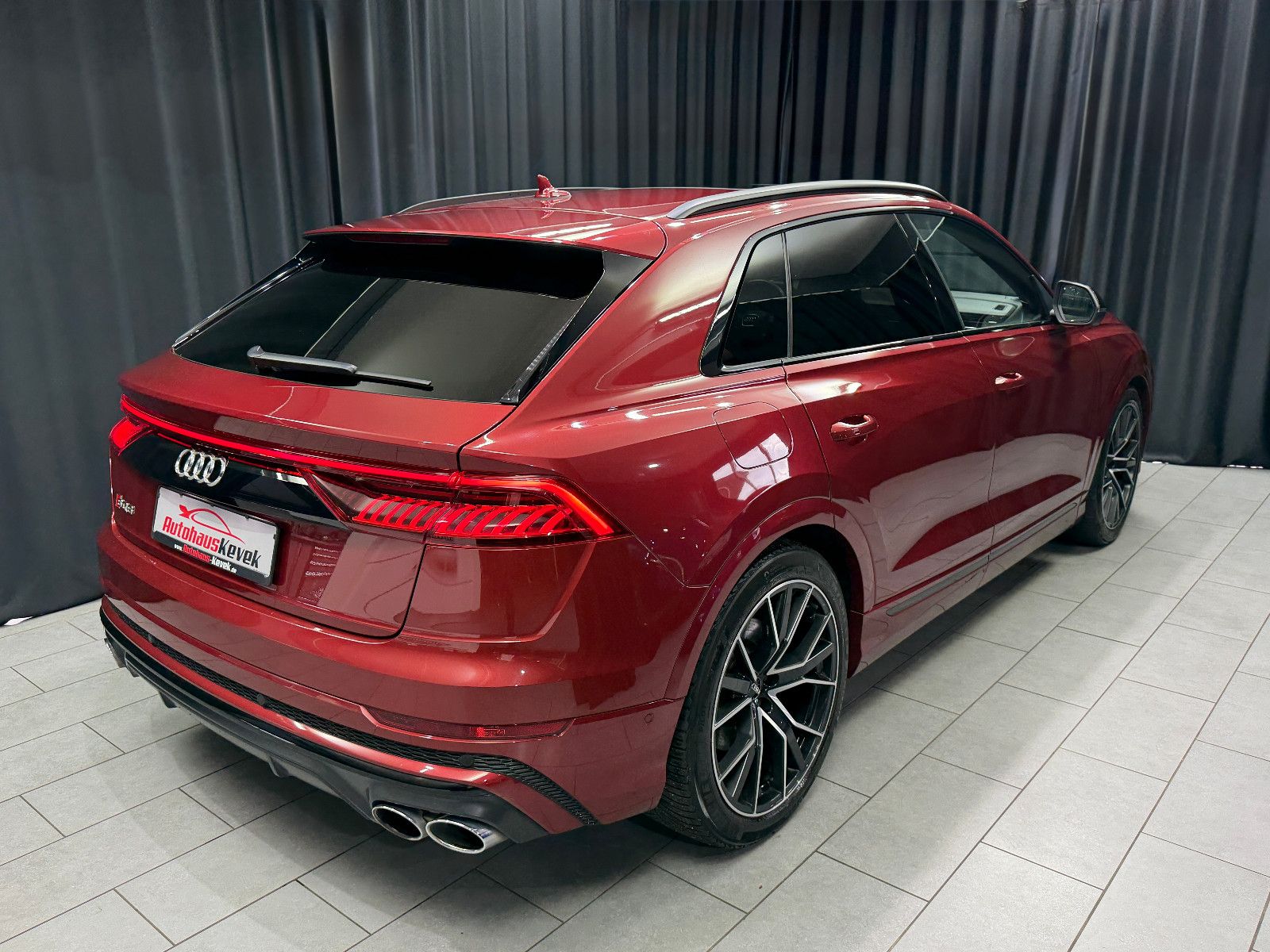 Fahrzeugabbildung Audi SQ8 4.0 TDI quattro|3D BANG&OLUFSEN|RS-SITZE|AHK