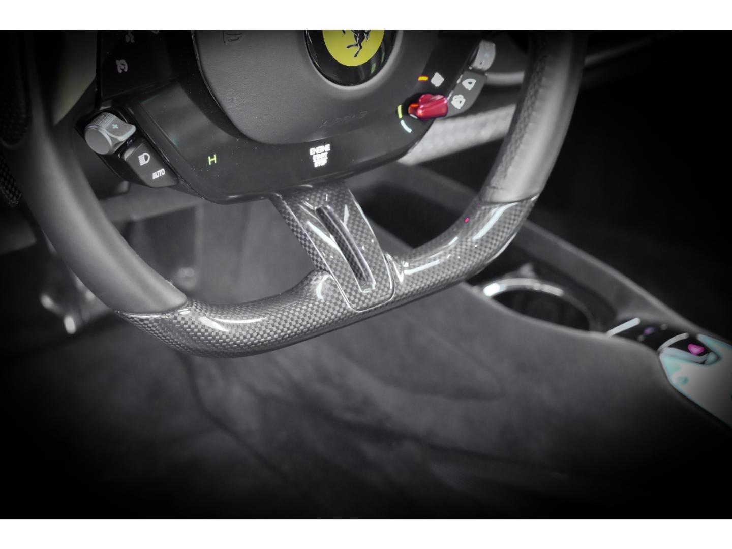 Ferrari SF90 Stradale *Carbon-Felge*Racingsitze*Assetto-