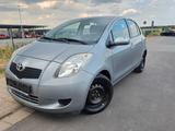Toyota Yaris Sol  *1 HAND *Automatik*TÜV NEÜ.Motor 1,3 - Toyota Yaris: Sol