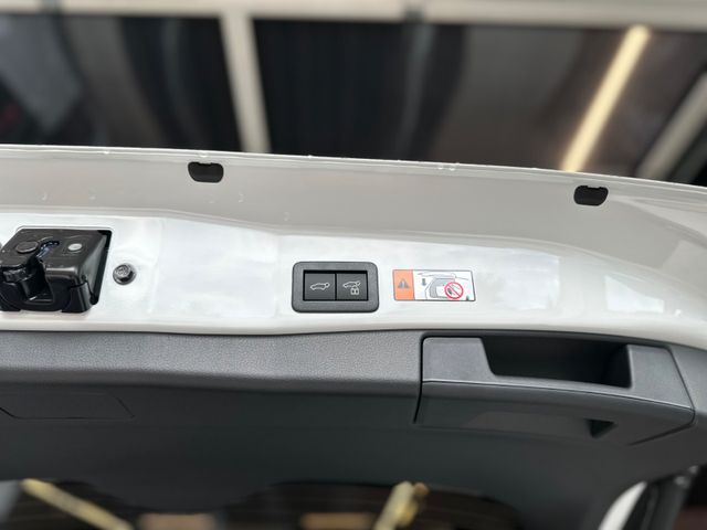 Toyota RAV 4 Style 2,5l Plug-In