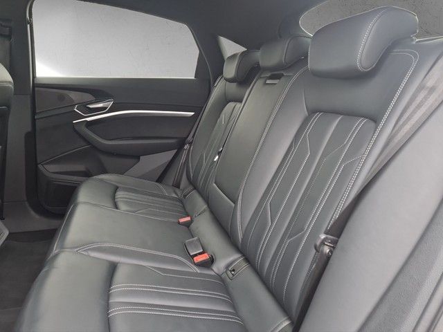 Fahrzeugabbildung Audi e-tron Sportback 55 Q LED 20" LEDER NAVI CAM LUF
