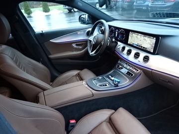 Mercedes E 200 - 9