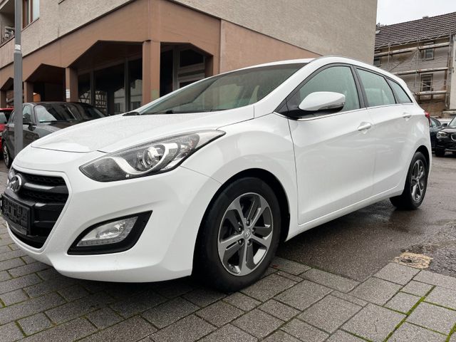 Hyundai i30 cw Trend *Automatik, Navi, Kamera & 1. Hand*