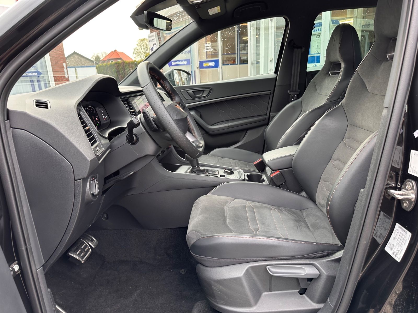 Fahrzeugabbildung CUPRA Ateca 1.5 TSI DSG ACC/Navi/SHZG/eHeck/LED/Travel