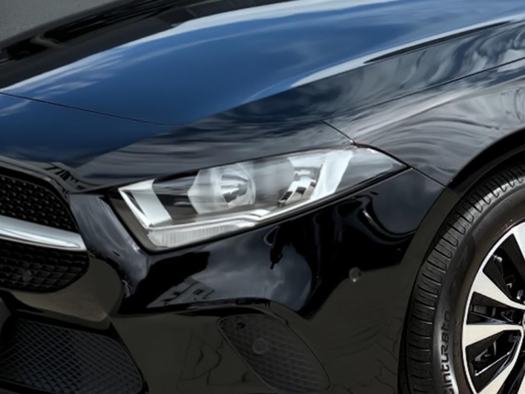 Mercedes-Benz A 200 MBUX+SITZHEIZUNG+CARPLAY+PARKTRONIC+NAVI