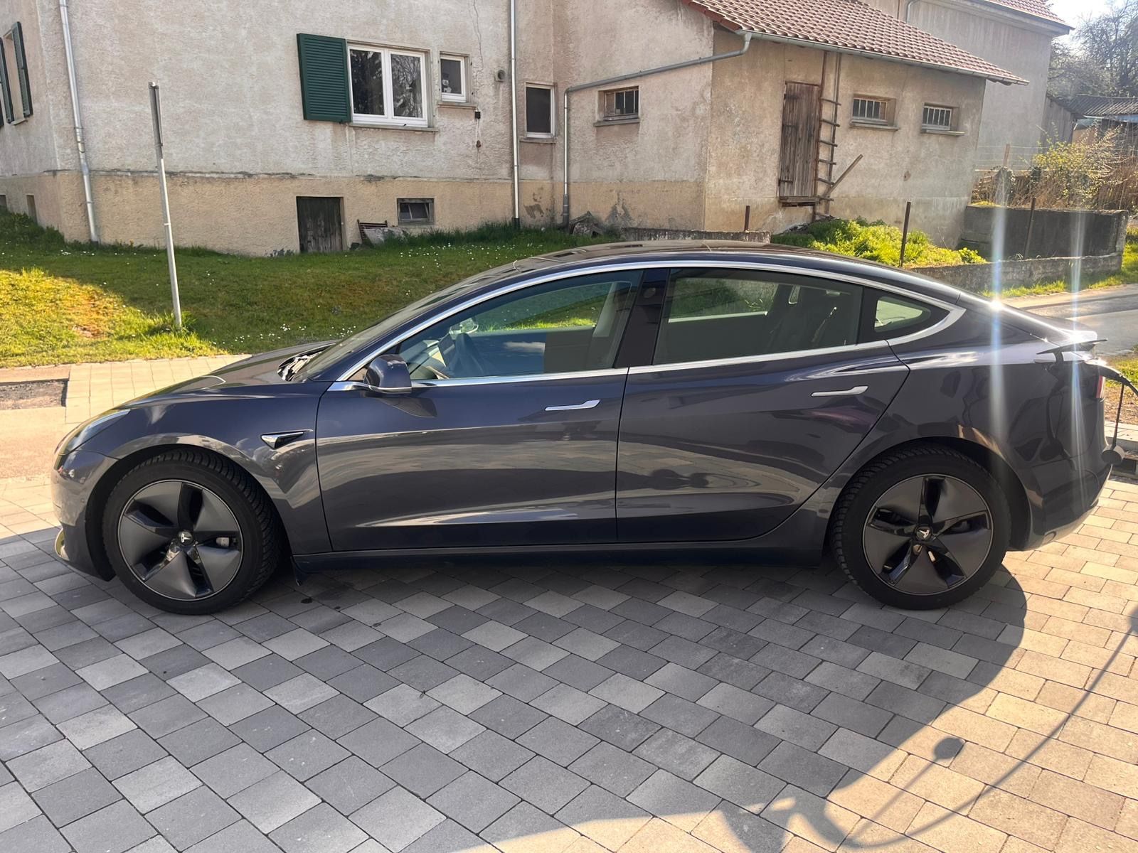 TESLA Model 3 Hinterradantrieb RWD RWD