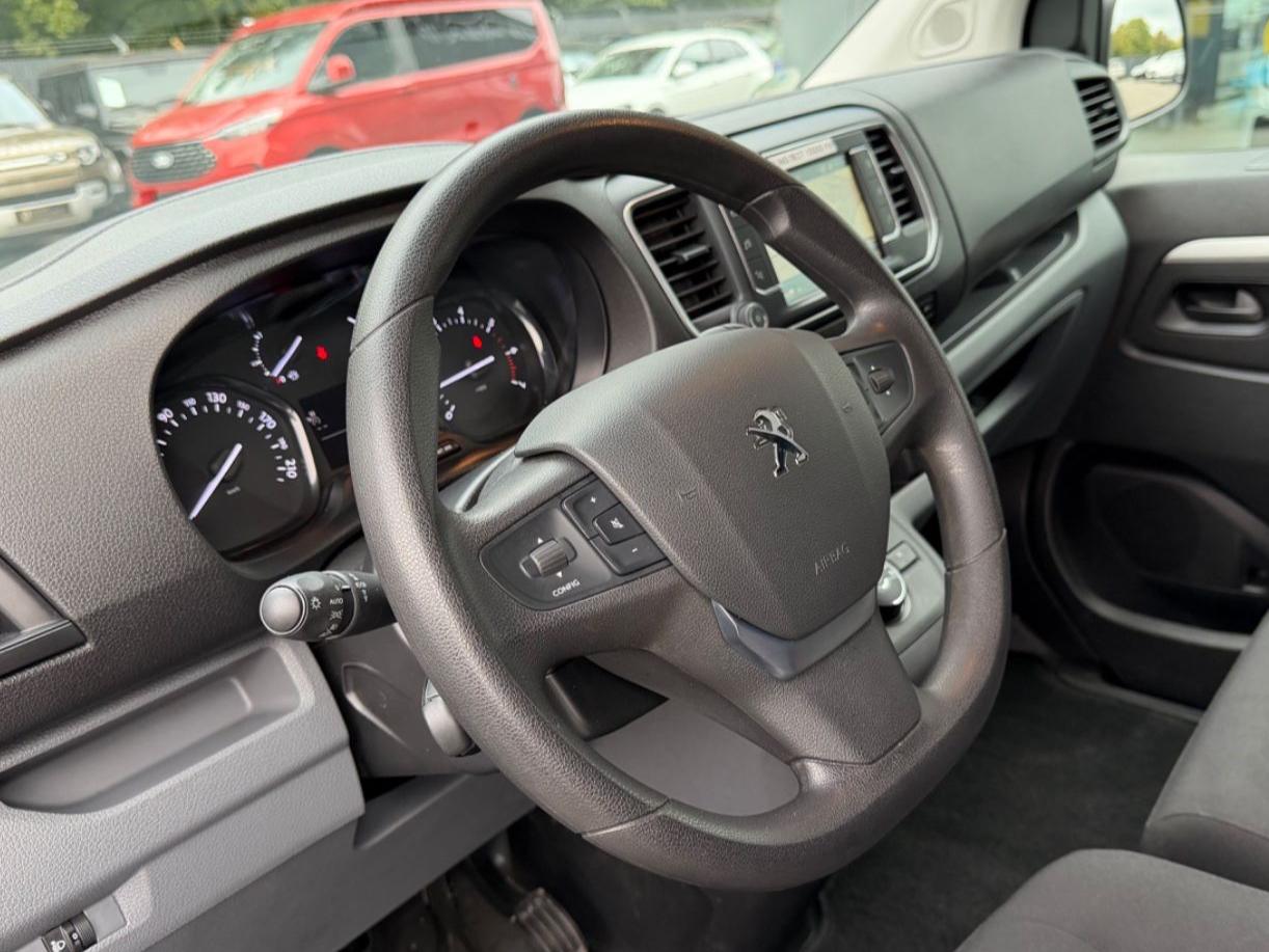Peugeot EXPERT KASTEN PREMIUM TWINCAB EDTION L3*6.SITZER