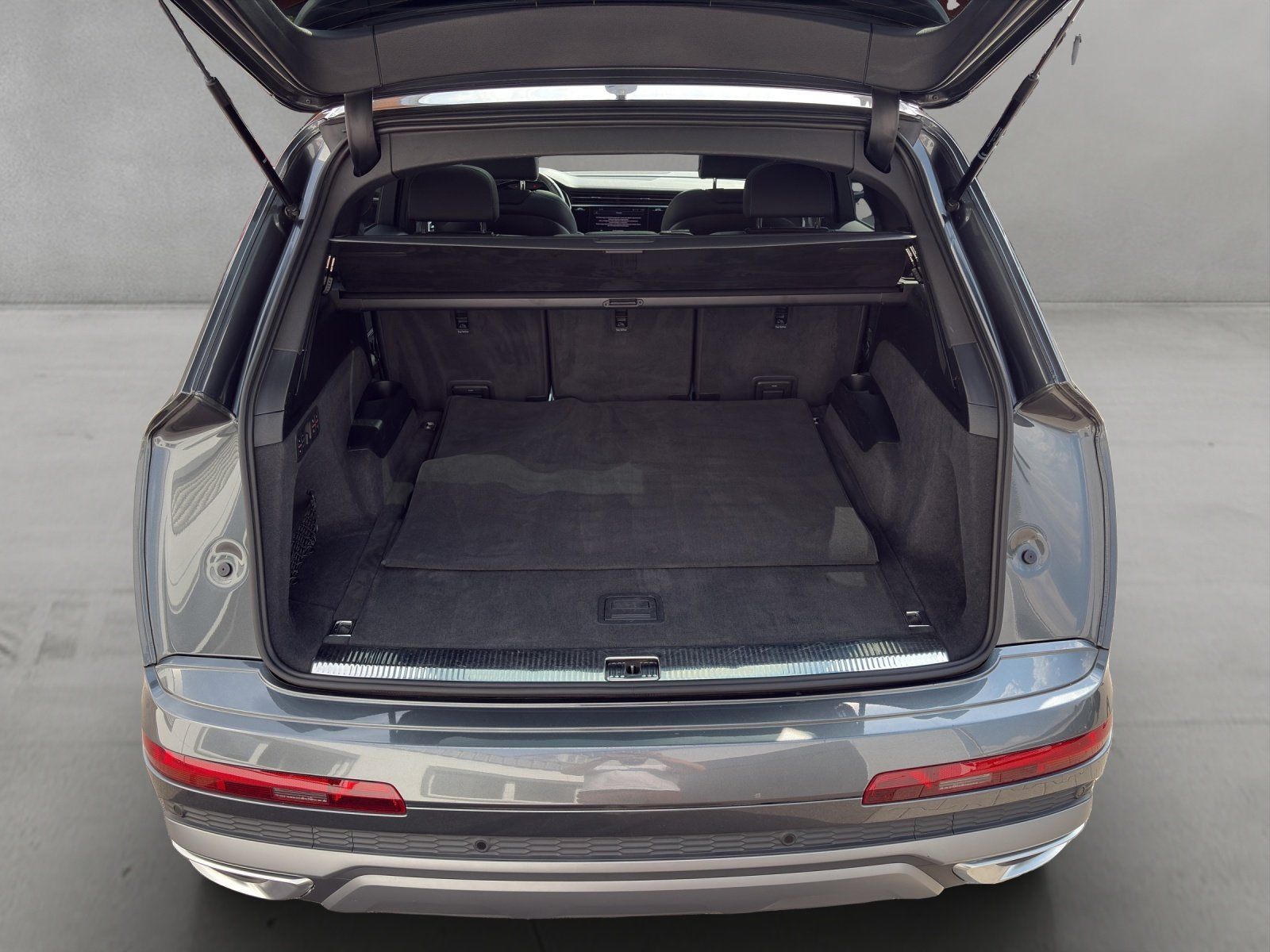 Fahrzeugabbildung Audi Q7 50 3.0 TDI quattro S-line+/PANO/AHK/KAMERA/7S