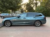 BMW 330e Sport Line | HUD | Laser | BMW Service