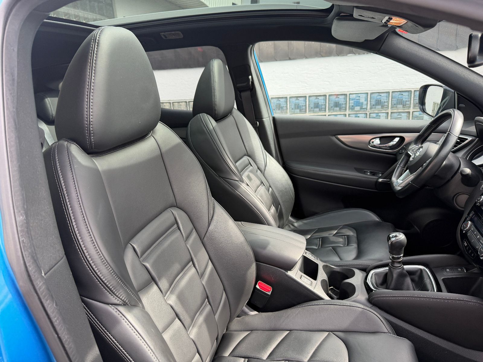 Fahrzeugabbildung Nissan Qashqai Tekna /GLASDACH/360°/MEMORY/NAVI