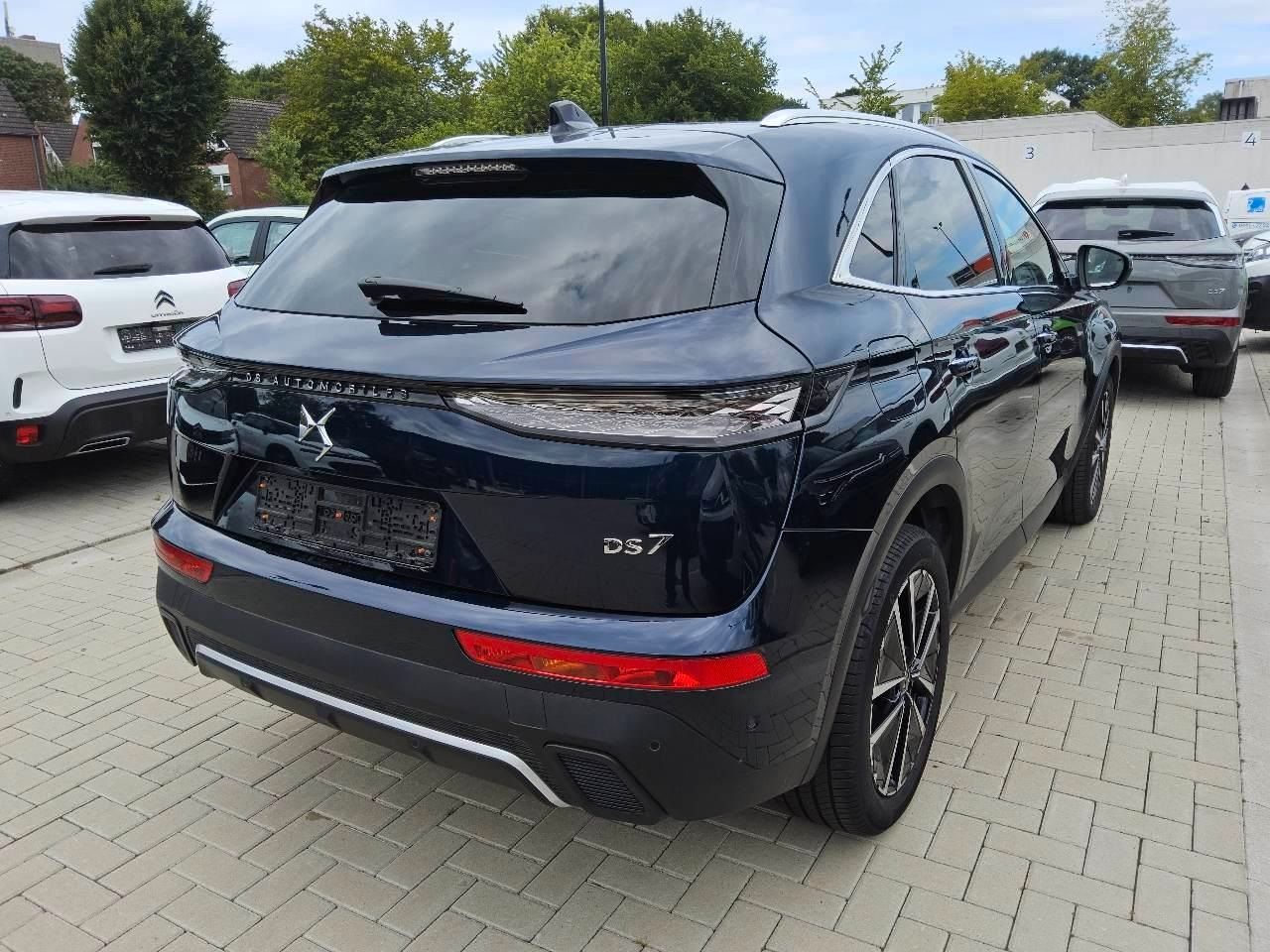 Fahrzeugabbildung DS Automobiles DS7 BlueHDi 130 EAT8 Rivoli Automatik Leder Navi