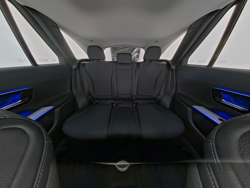 Fahrzeugabbildung Mercedes-Benz GLC 300 e 4M Avantgarde AHK+Memory+Totw+Ambi+Kam