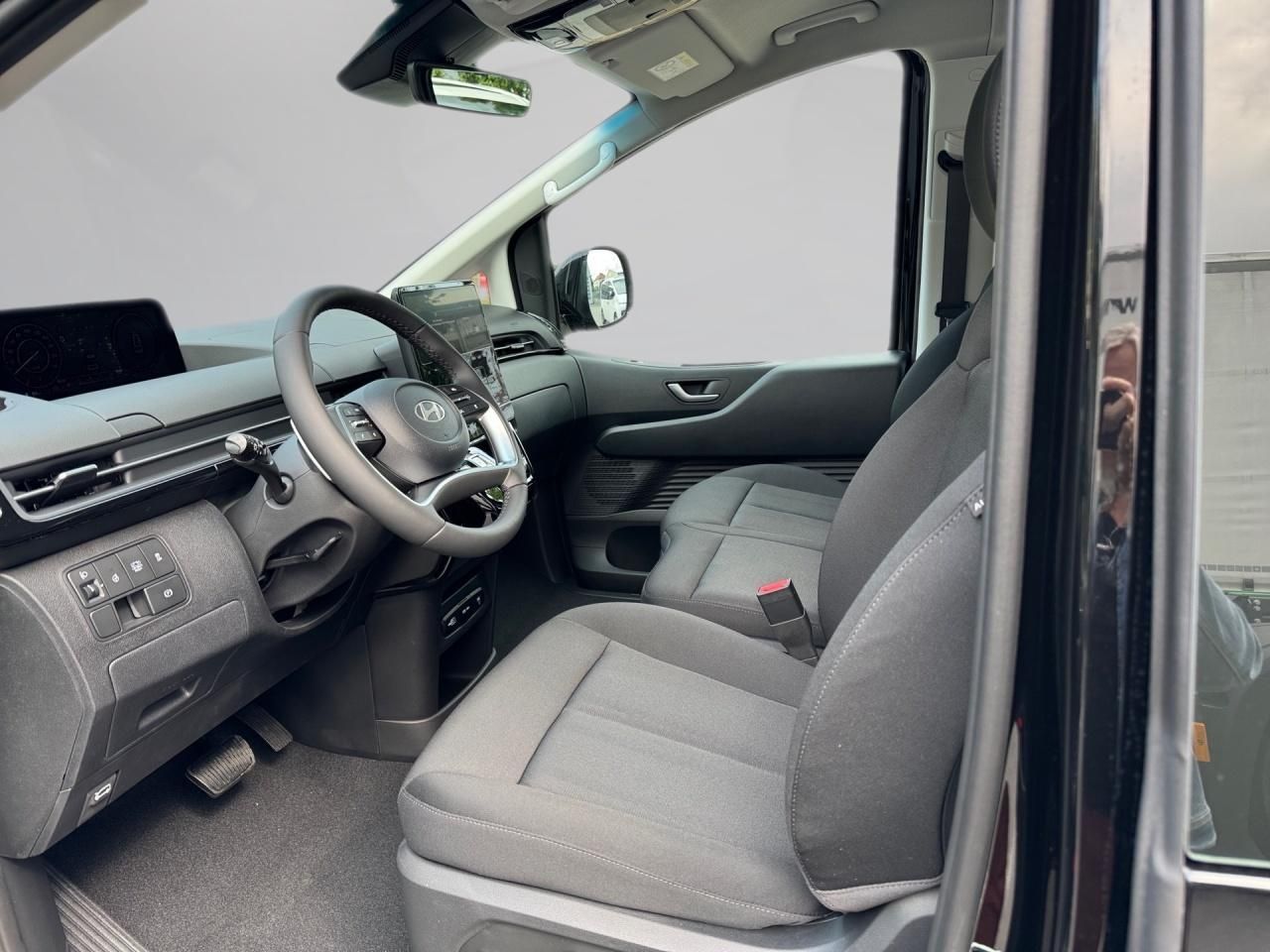 Fahrzeugabbildung Hyundai STARIA TREND STANDHEIZUNG*Park-Paket*Easy-Access