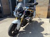 BMW S1000R - KICKSTARTER
