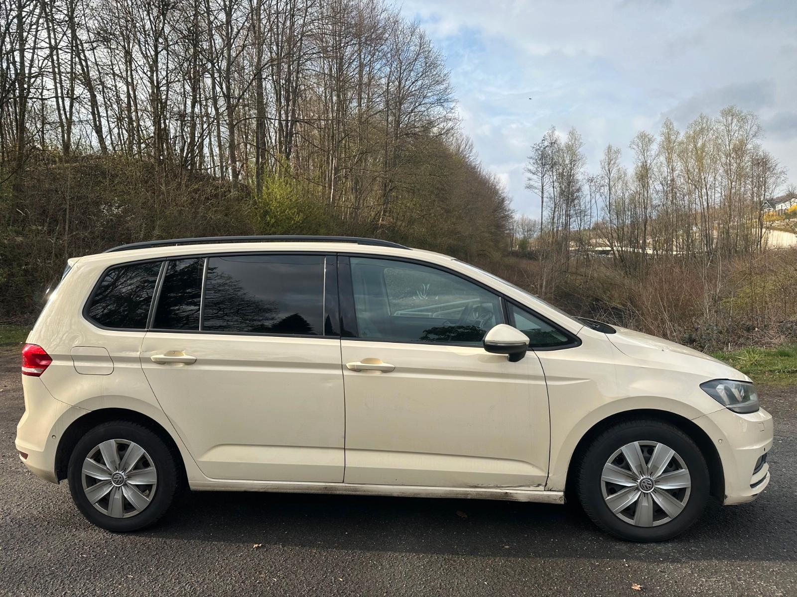 Volkswagen Touran 2.0 TDI. 7-Sitzer, Taxi,DSG,Unfall