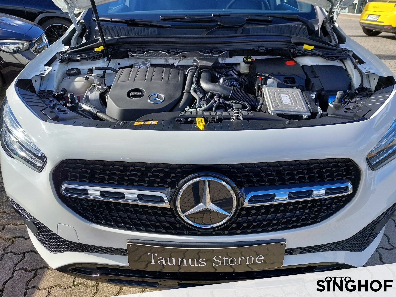 Fahrzeugabbildung Mercedes-Benz GLA 200 Progressive +AHK+Pano+Night+LED+Rü Kam+