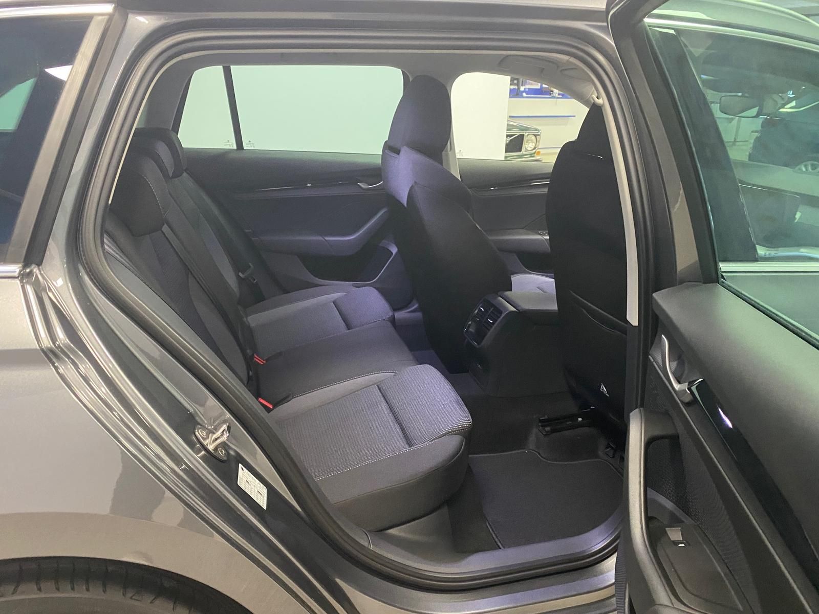 Fahrzeugabbildung SKODA Octavia 1.5 TSI mHEV+ACC+TOTWINKEL+LED+APP+RFK++
