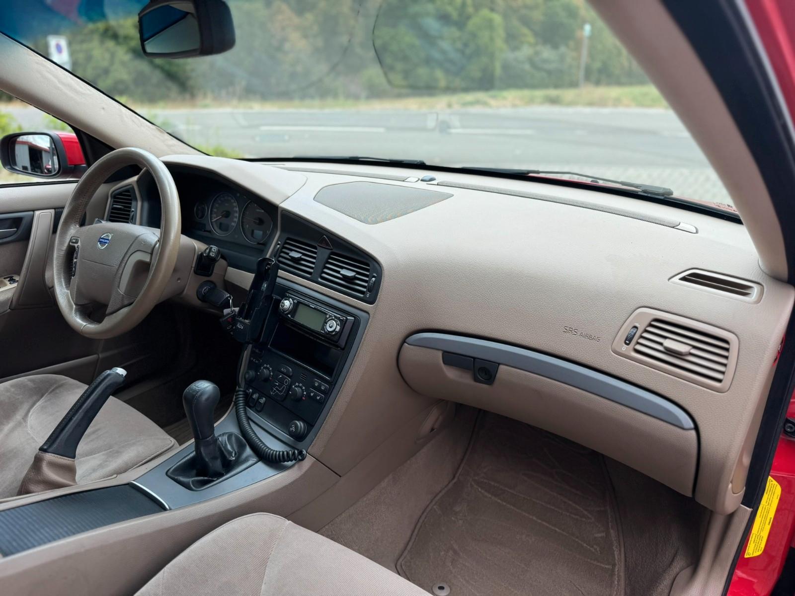 Volvo V70 2005 — photo 17