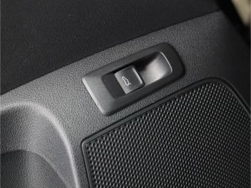 Skoda Karoq Style 1.5 TSI DSG AHK NAVI LED