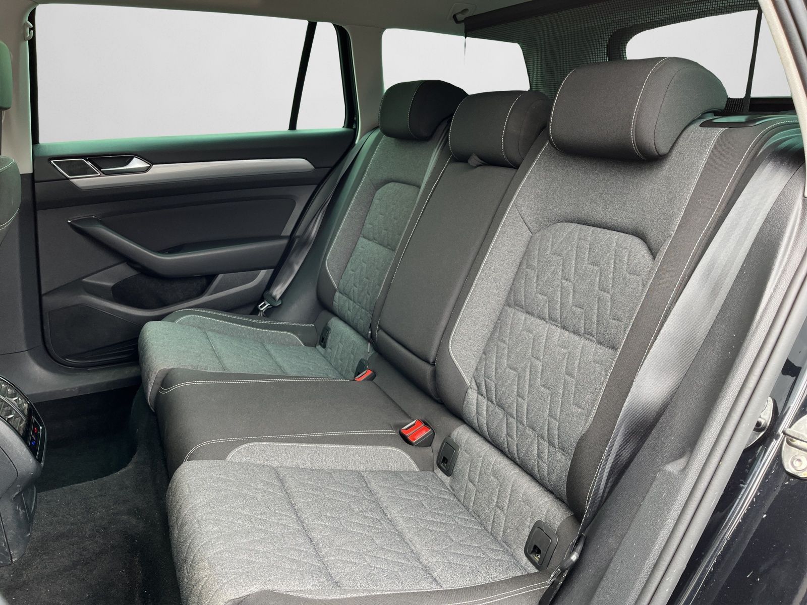 Volkswagen Passat Variant - Bild 15