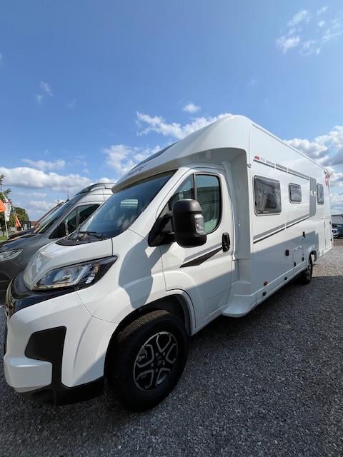 Pilote P 740 FC Expression  Safety-Pack/SAT