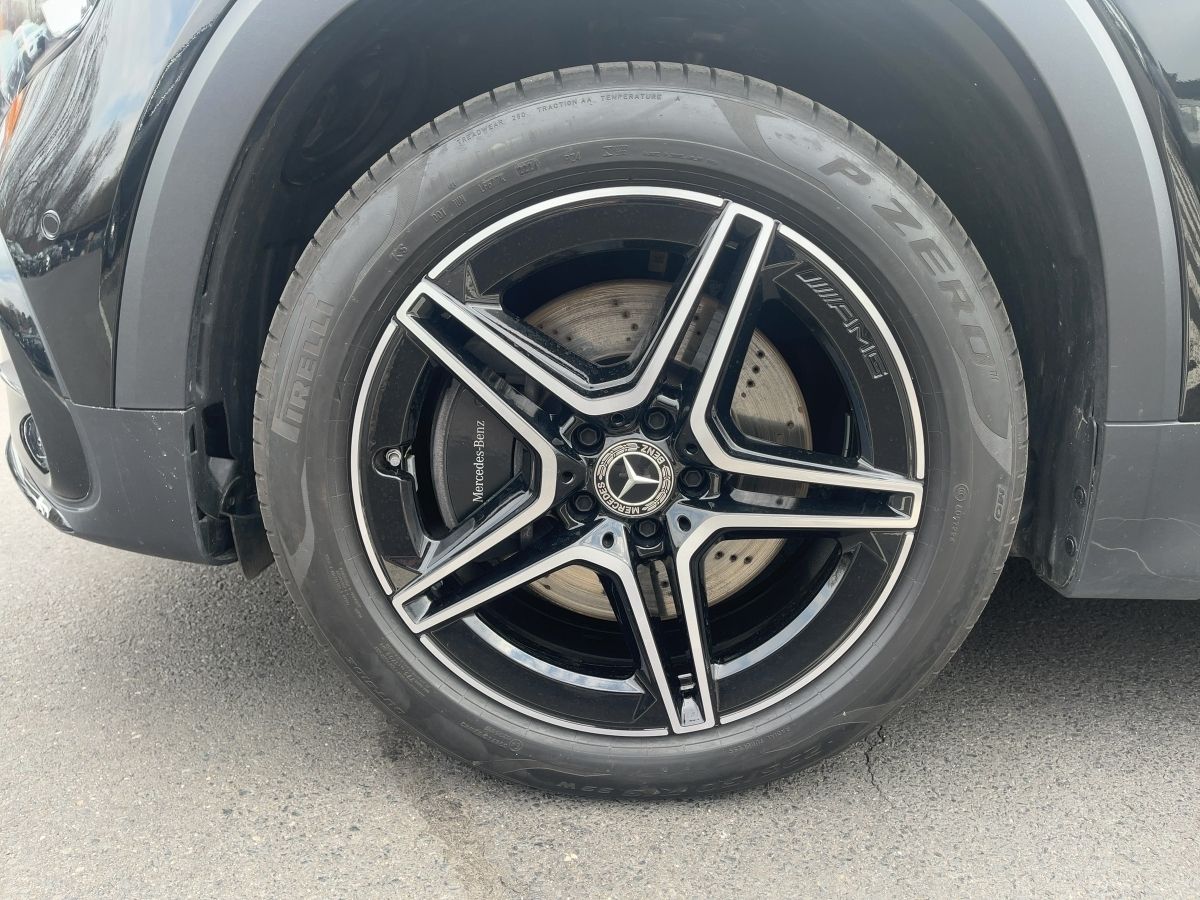 Fahrzeugabbildung Mercedes-Benz GLB 220 d 4M AMG/Night/Pano/Kamera/AHK