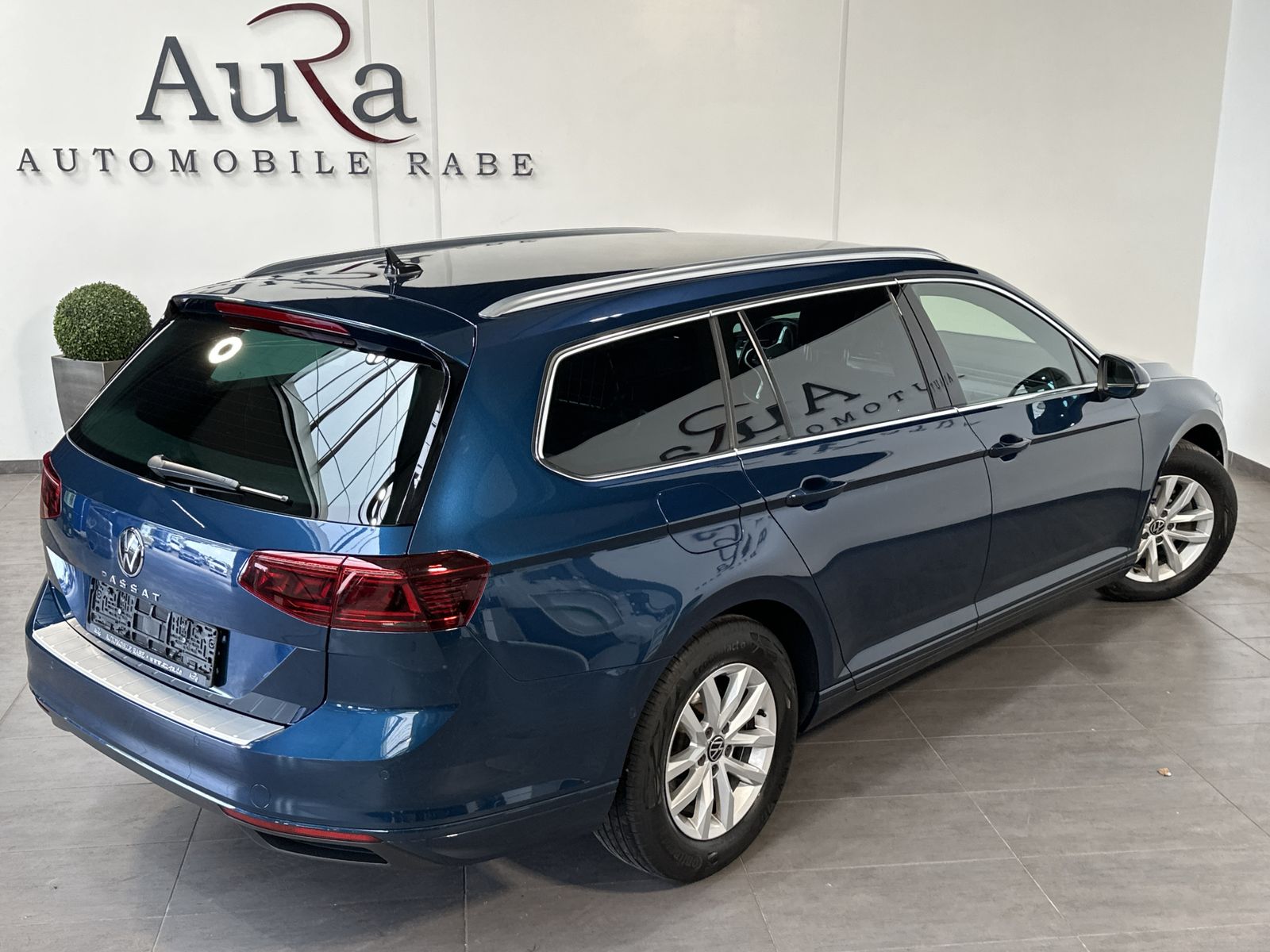 Fahrzeugabbildung Volkswagen Passat Variant Business NAV+IQ-LIGHT+AHK+KAM+VC