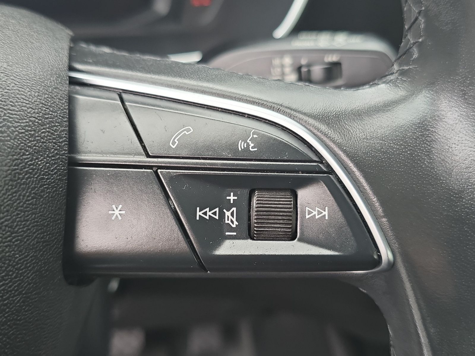 Fahrzeugabbildung Audi Q3 Sportback 45 TFSI e basis(EURO6d)