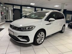 VW Touran 1.4 TSI R-LINE/LED/NAVI/ACC/DAB/AHK/CAM! VW Touran 1.4 TSI R-LINE/LED/NAVI/ACC/DAB/AHK/CAM!