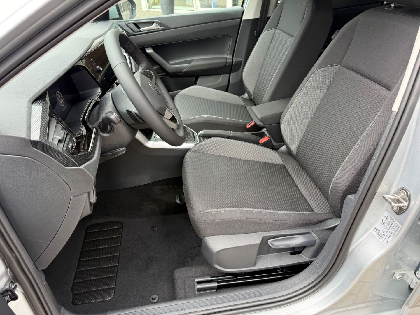 Fahrzeugabbildung Volkswagen Taigo Life Spring 1.0 TSI DSG Digitales Cockpit