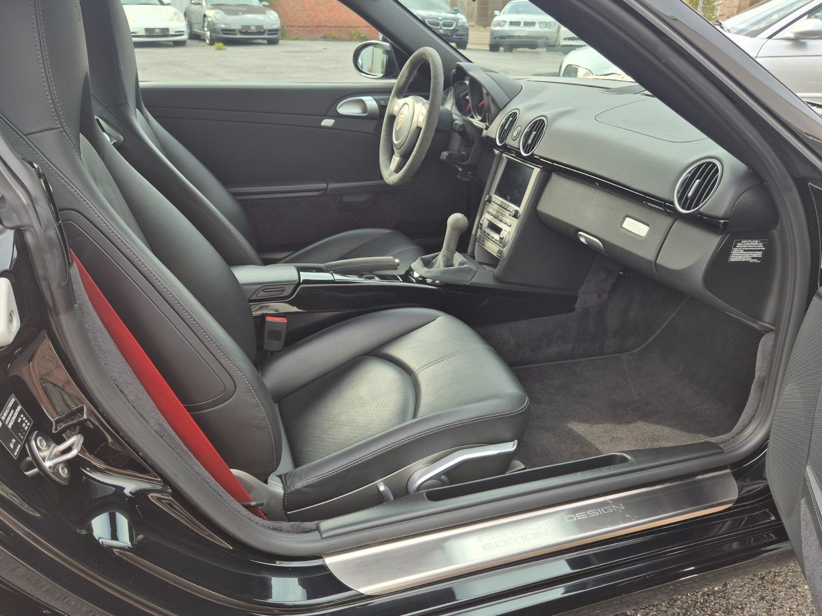 Fahrzeugabbildung Porsche Cayman Porsche Design Edition 1/One of 777