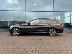 Fahrzeugabbildung Mercedes-Benz C 220d T 4Matic Autom. Night LED Comand Kamera