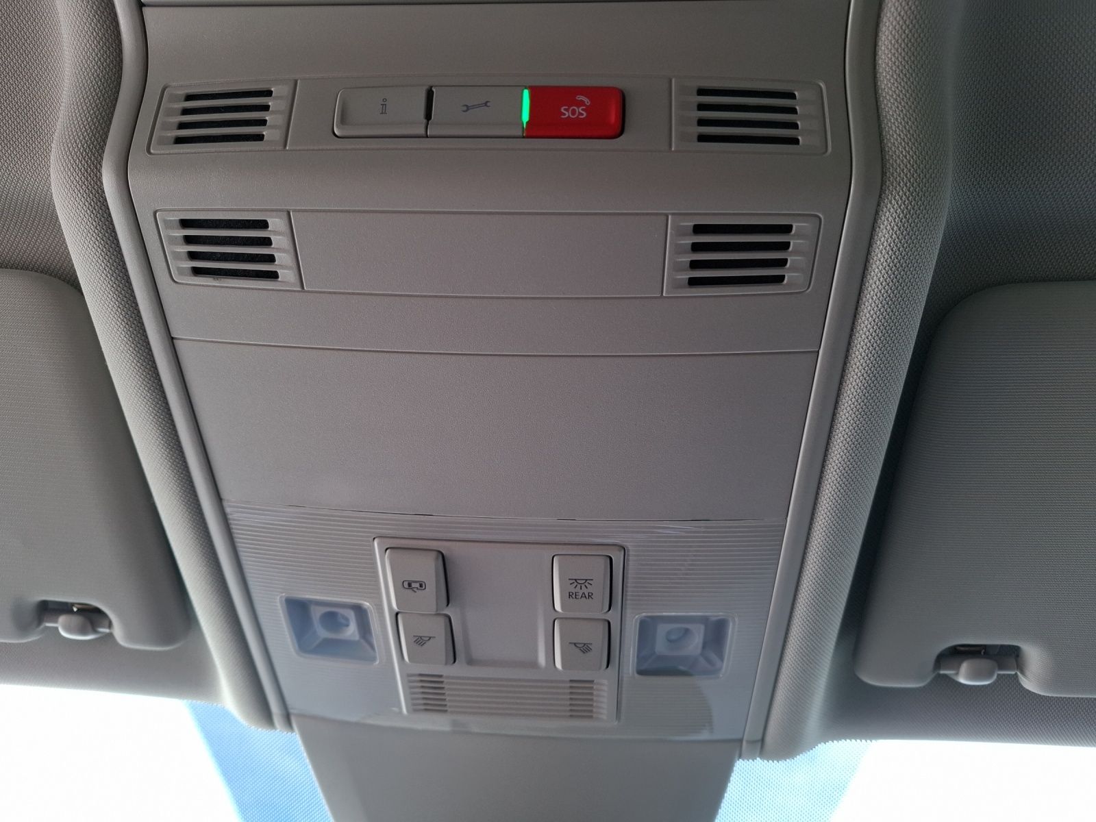 Fahrzeugabbildung Volkswagen Touran TSI Highline DSG 7-Si AHK AID ACC RFK SH