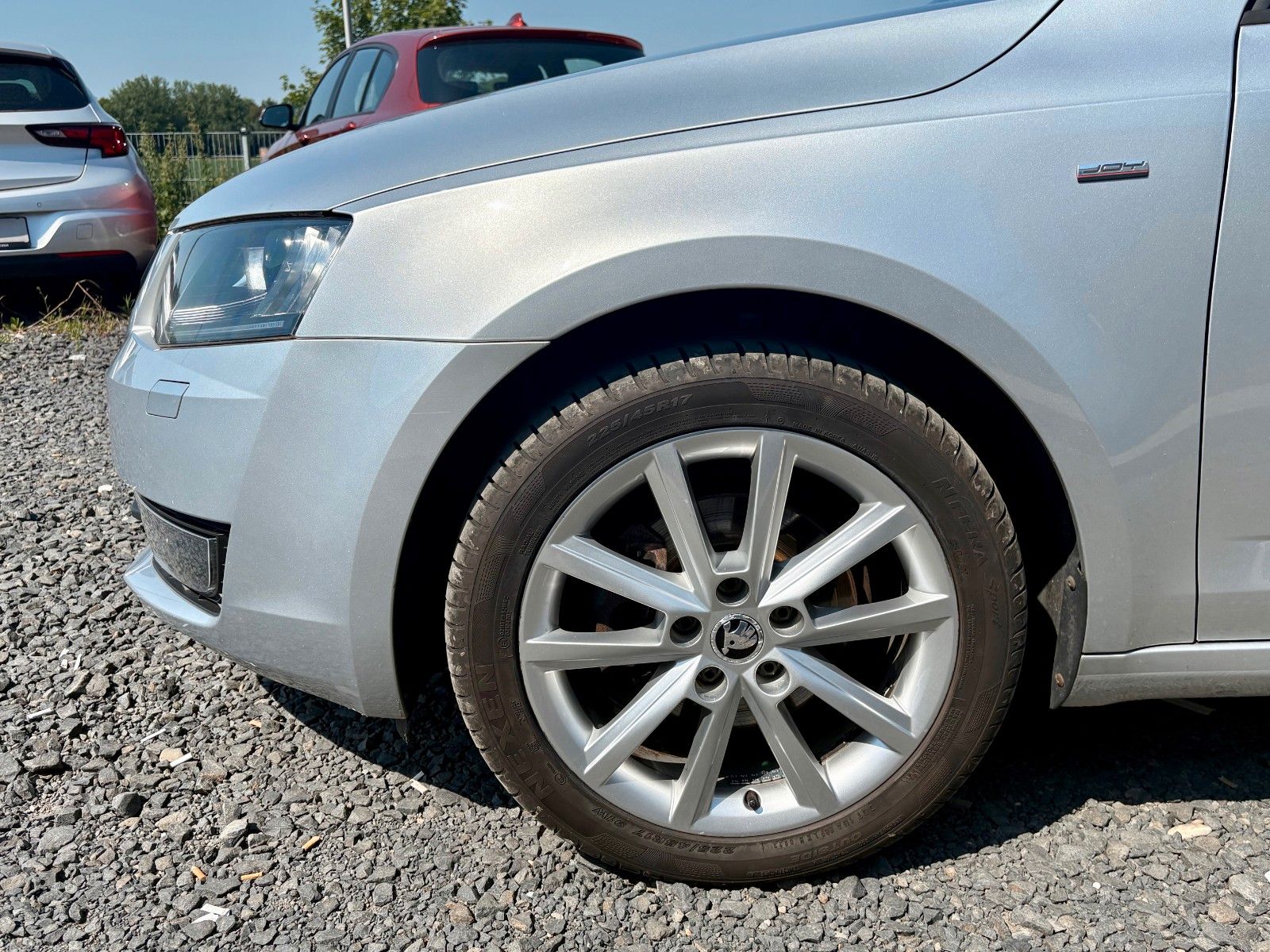 Fahrzeugabbildung SKODA Octavia 2.0 TDI Combi Joy DSG Navi Xenon SCHECKH