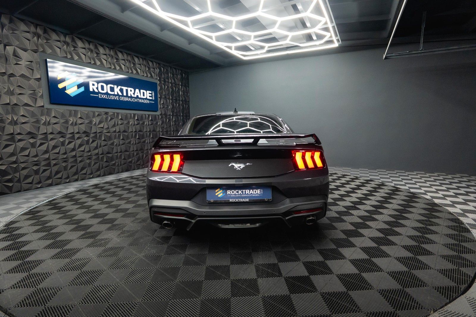 Fahrzeugabbildung Ford Mustang GT Coupe DARK HORSE PREMIUM MY2024 19%