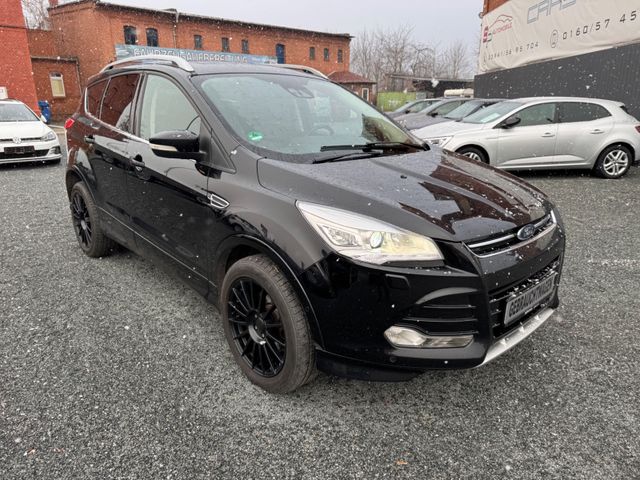 Ford Kuga Individual 2.0 TDCi / Navi / Kamera / Panno