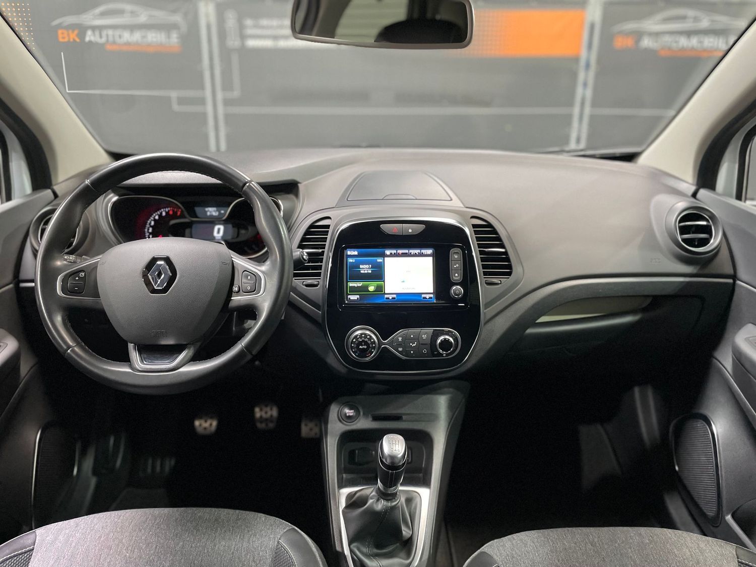 Fahrzeugabbildung Renault Captur Intens #LED#Kamera#Navi#PDC