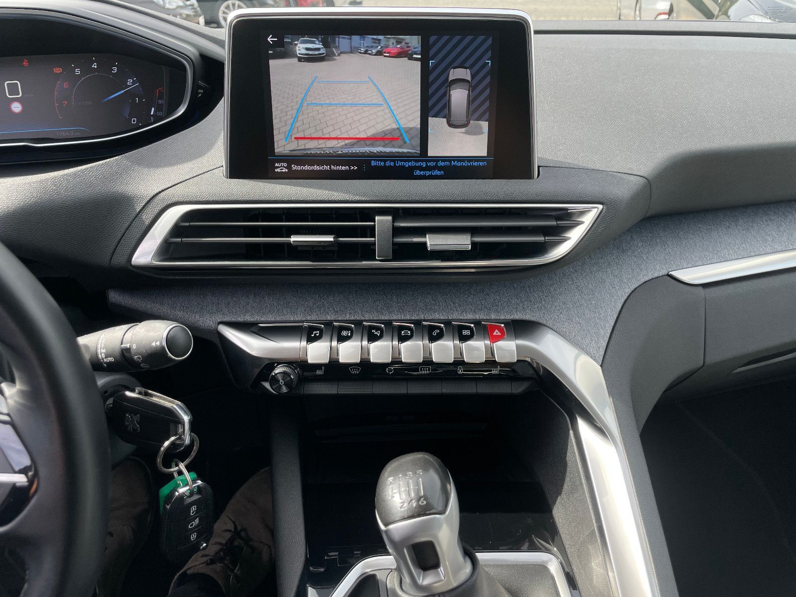 PEUGEOT 3008, 2016, Benzin, 131 PS