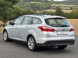 Ford Focus Turnier Champions Edition Sport Lenkrad - Ford Focus: Edition Sport
